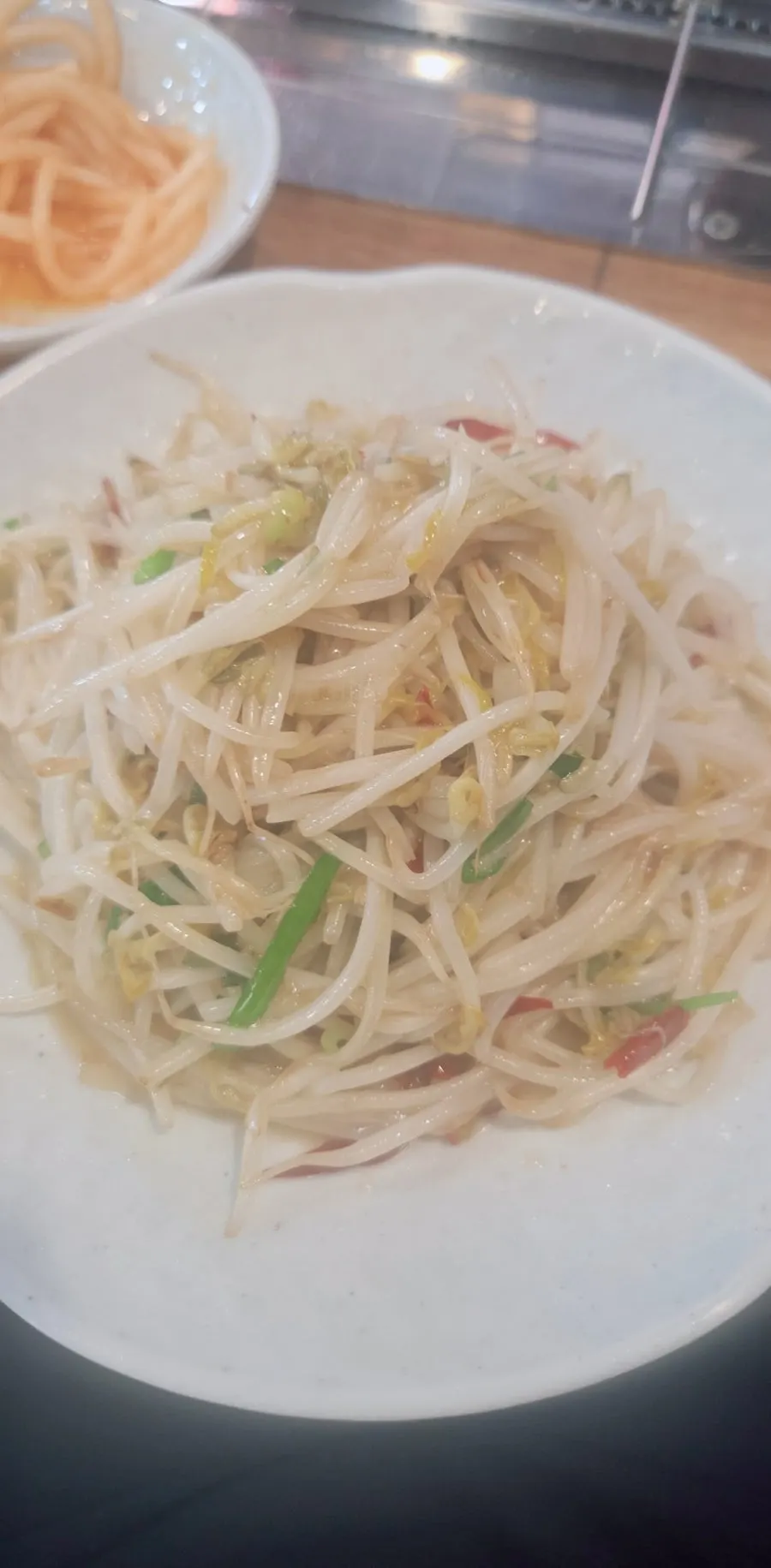 Complimentary bean sprout salad