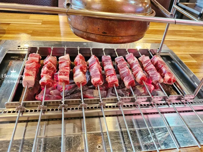 굽기 전 생양꼬치 클로즈업