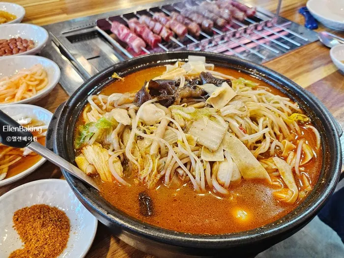 화력 좋은 숯불 위 양꼬치