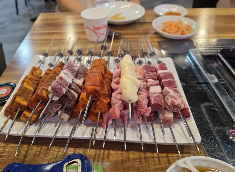 기본 밑반찬 짜사이와 무생채