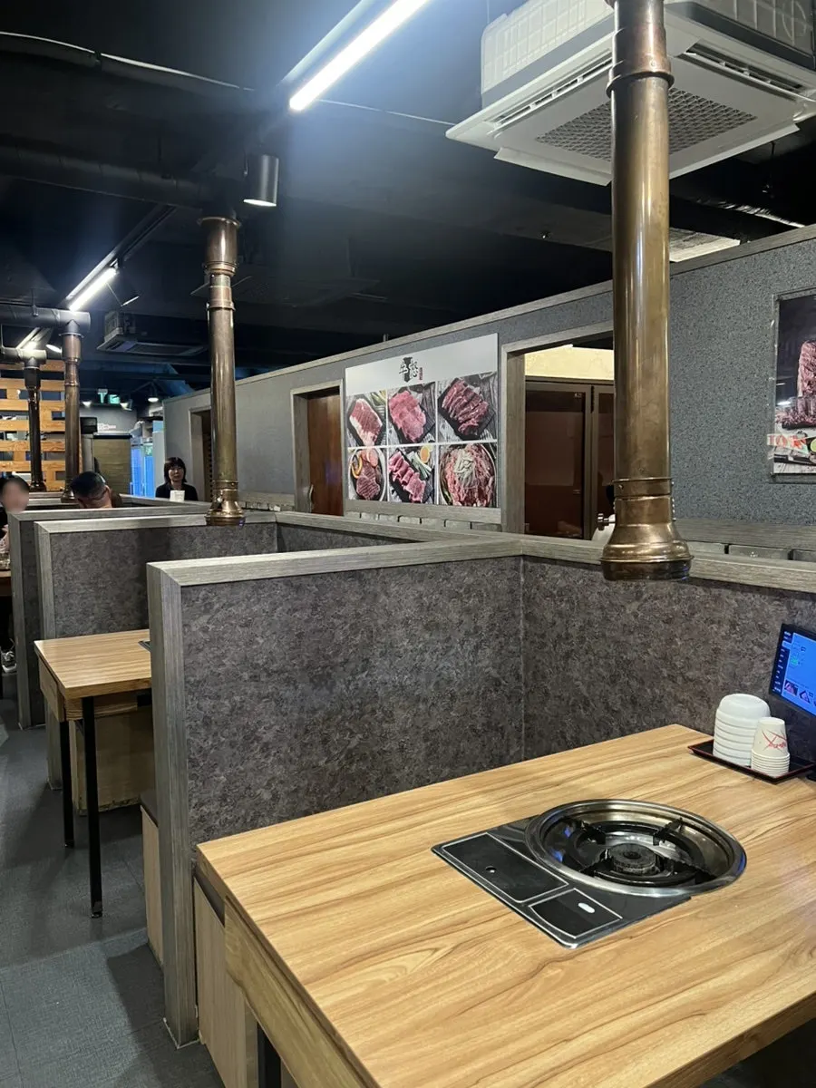 Private room seating at Uno