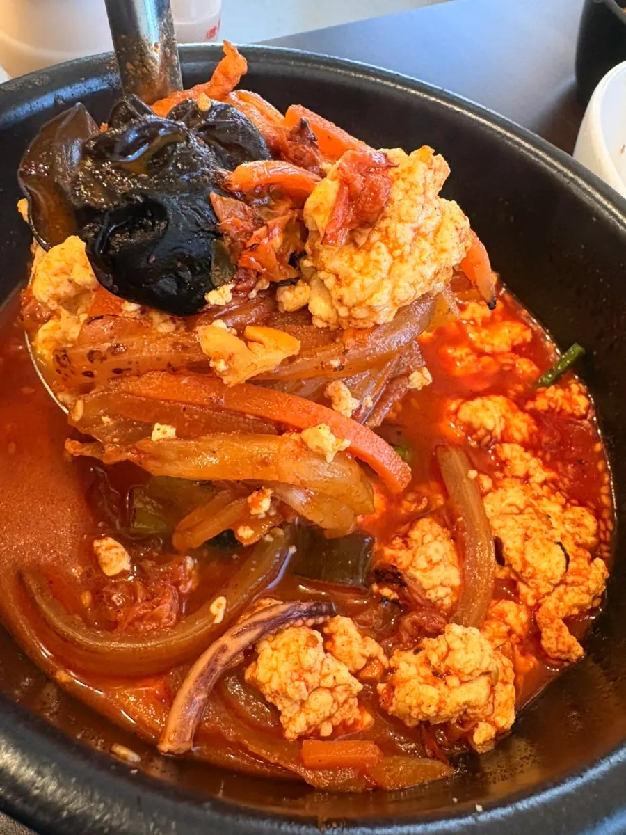 Wood ear mushrooms and seafood in the sundubu jjamppong rice