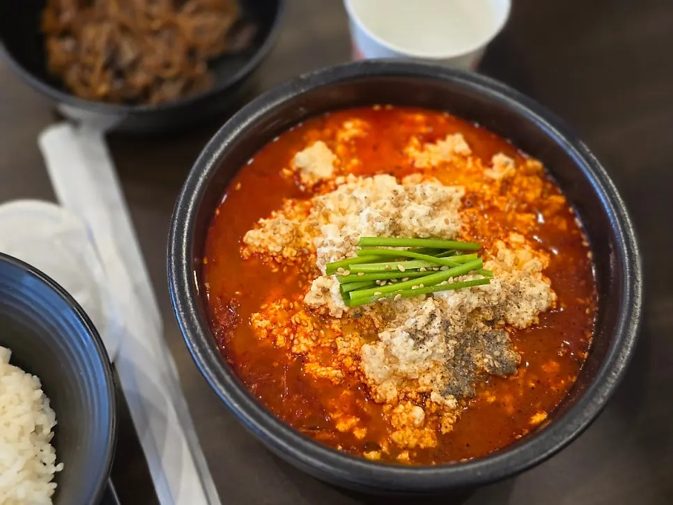 Chinese meal spread with mini tangsuyuk