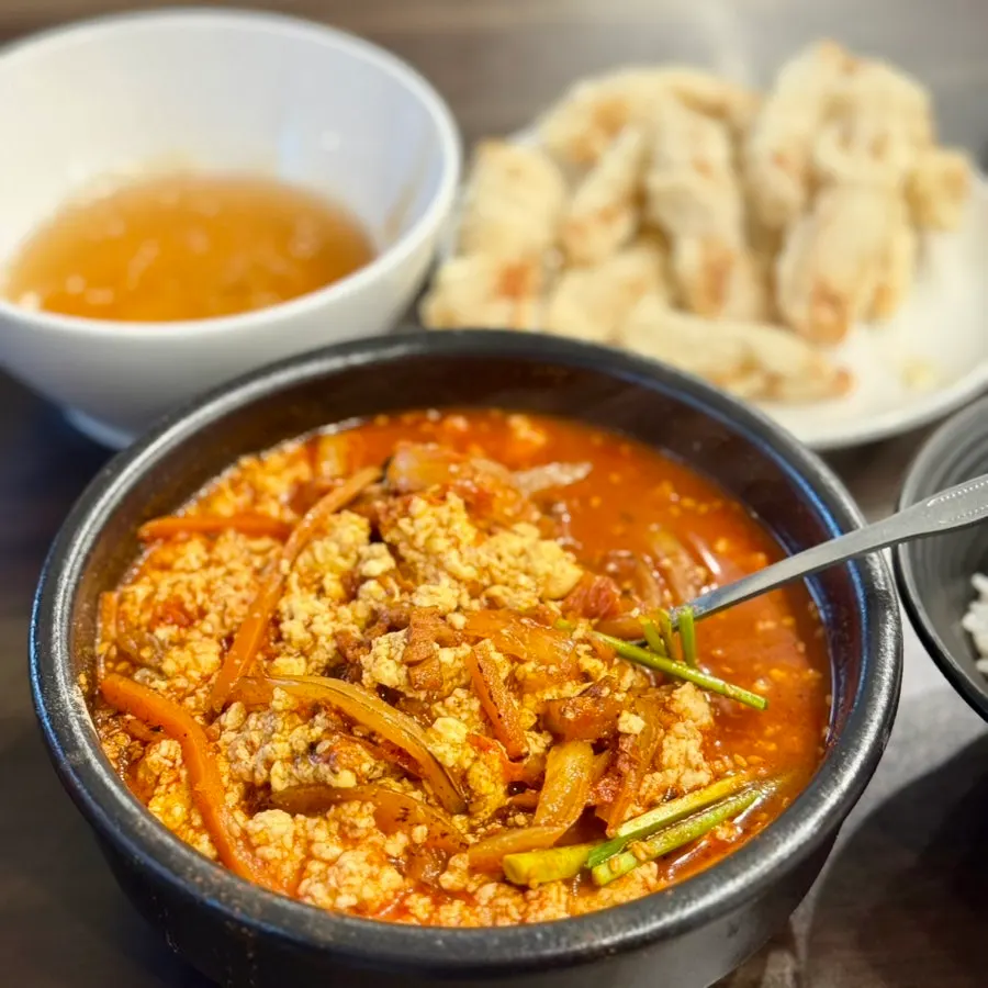 초당순두부와 야채가 올라간 짬뽕