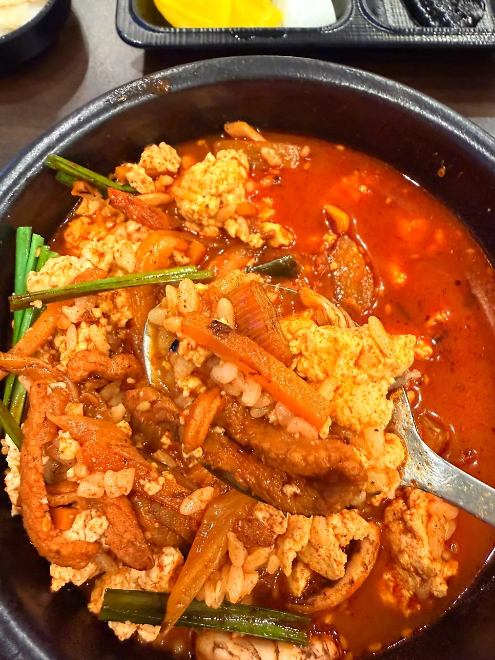 Jjambbong rice served together with fried mandu