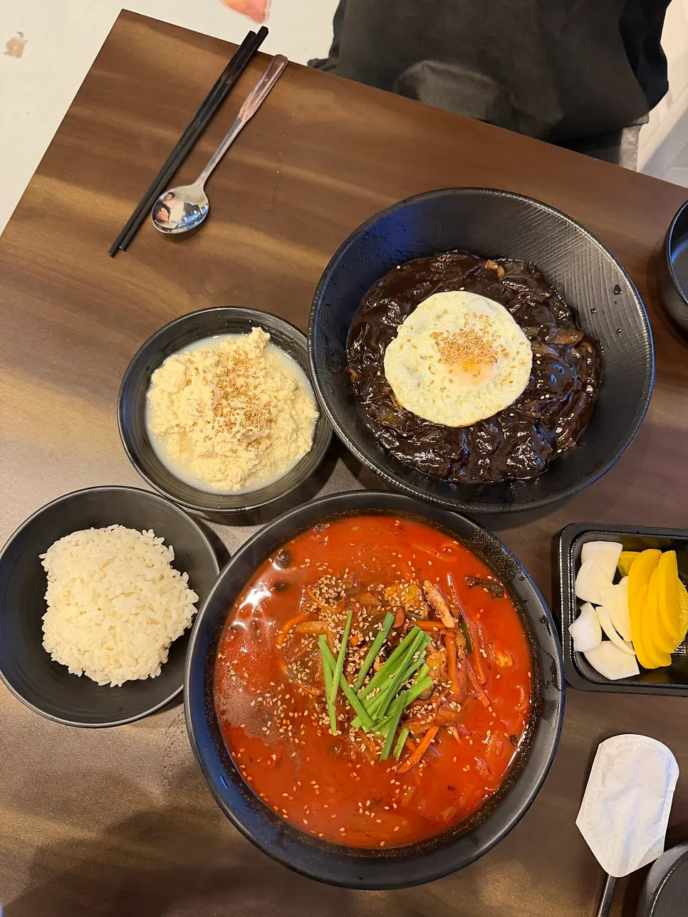 Gangneung Chodang sundubu topping added to the jjambbong