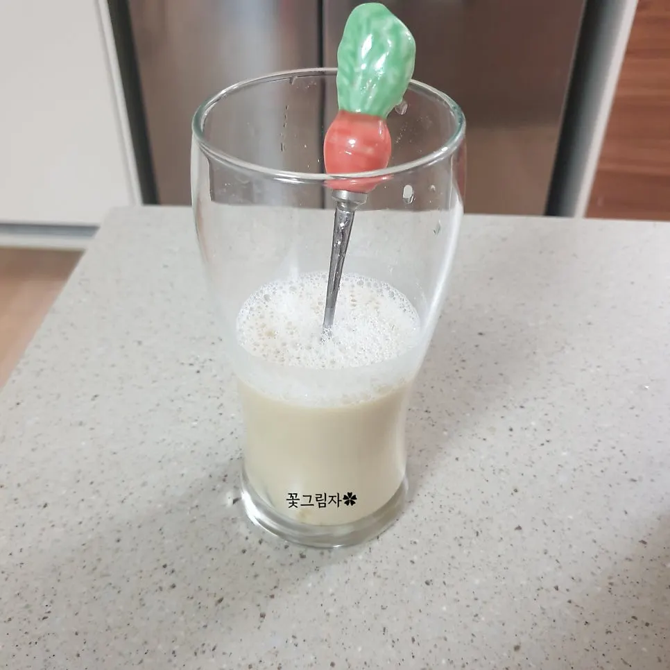Soy milk dissolved in cold water