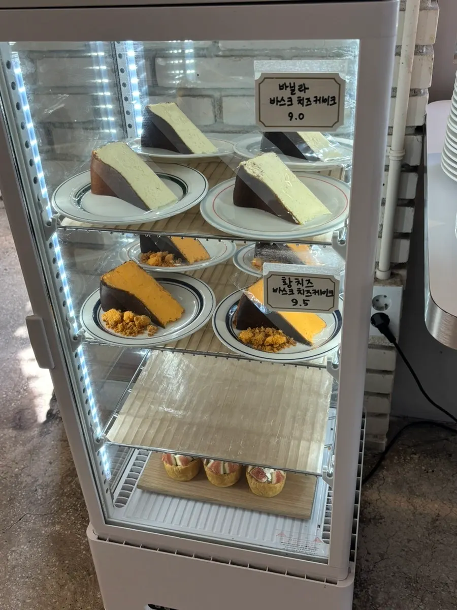 Basque cheesecake, financiers and other baked goods