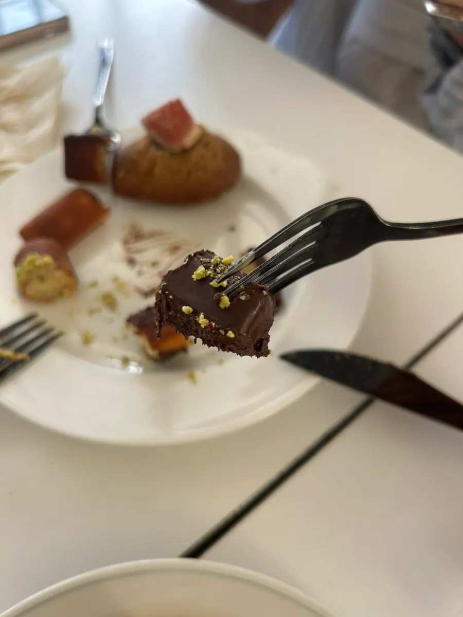 무화과 조각이 올라간 무화과 마들렌