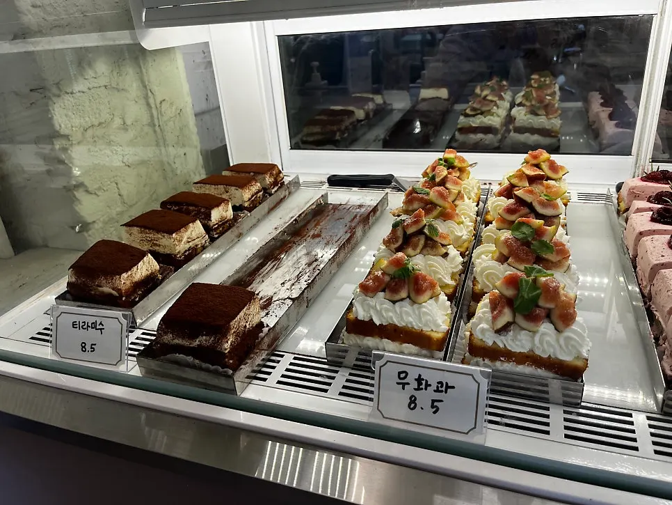 Cake display case at Upper and Under
