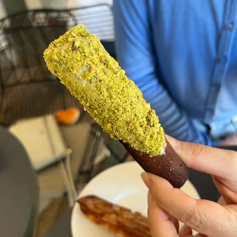 Pistachio financier with coffee