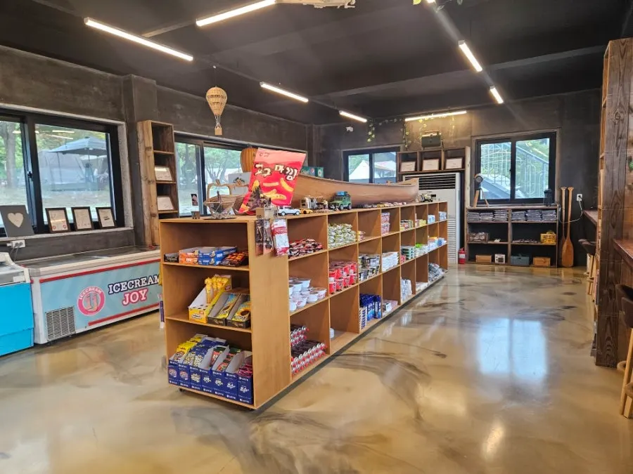 Drink fridges in the 24-hour unmanned store