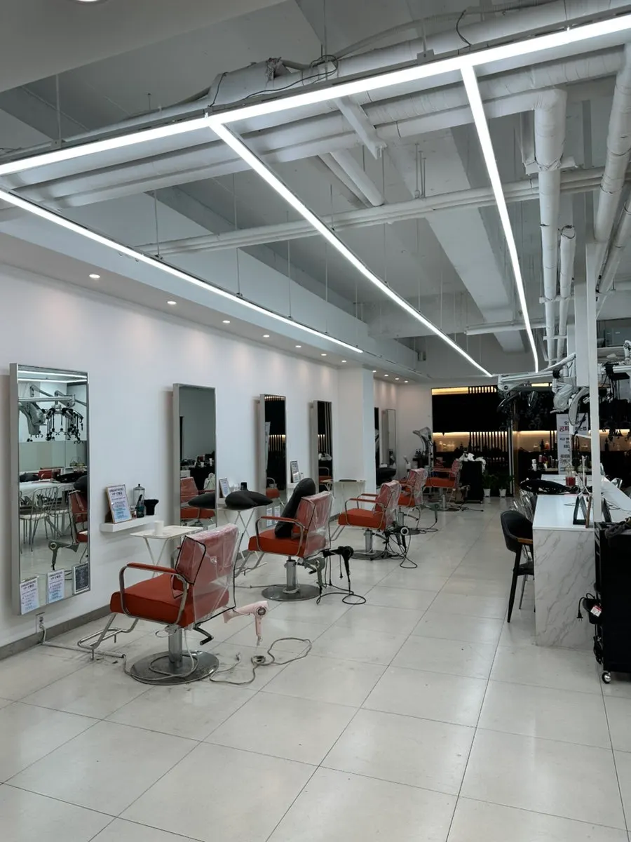 Entrance and reception area of Urban Trend Sanbon