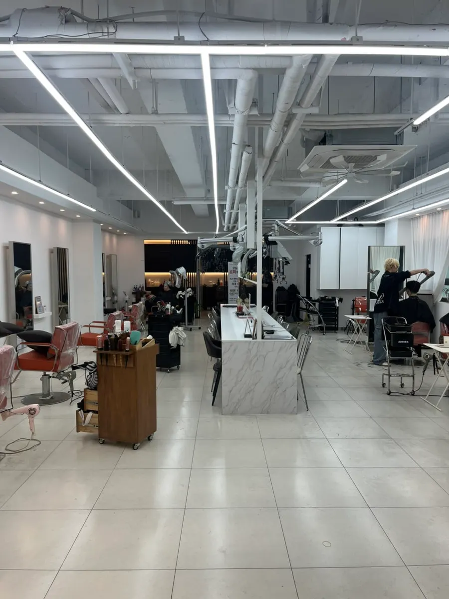 유공프라자 4층 어반트랜드 산본점 입구