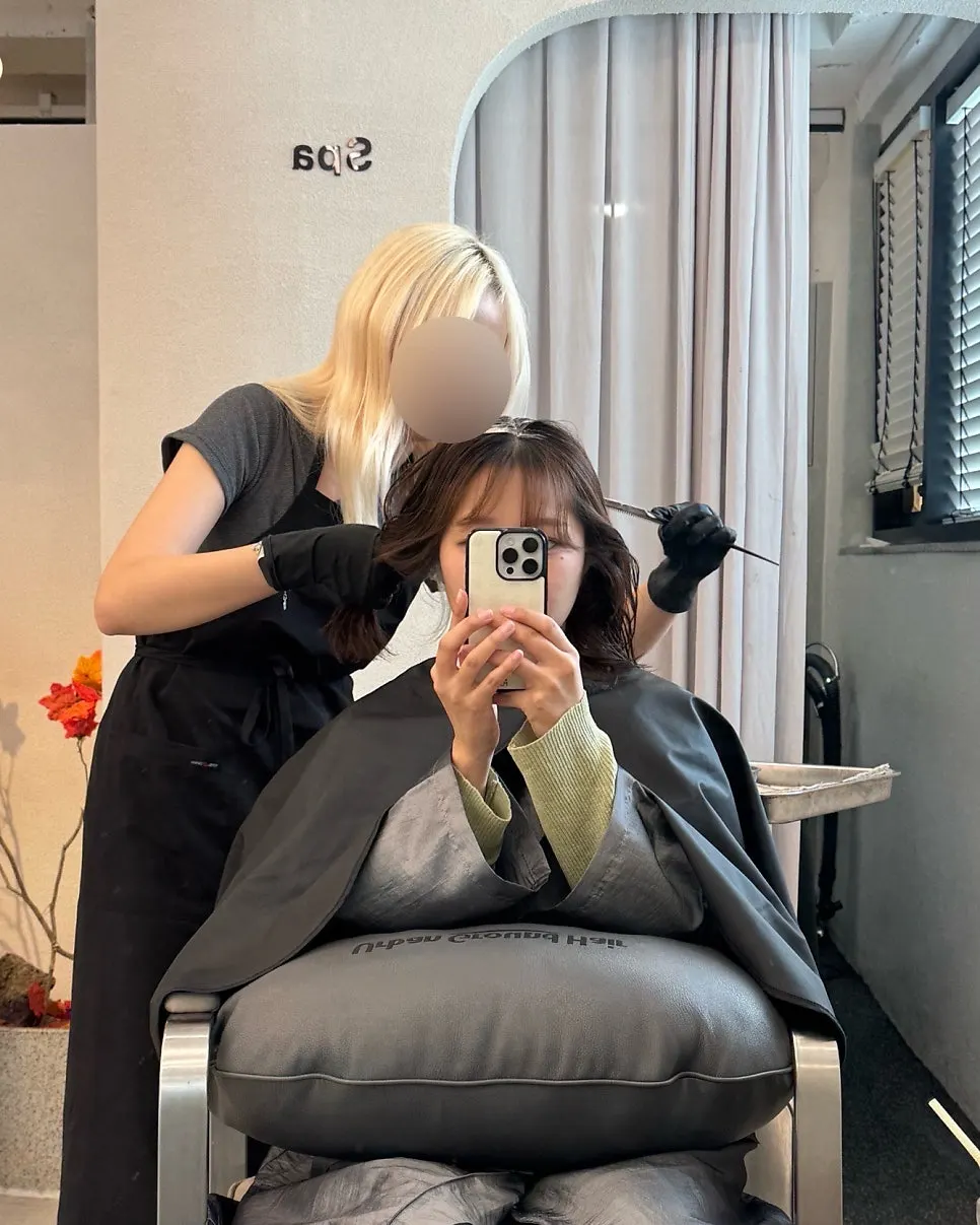 Dye being carefully applied