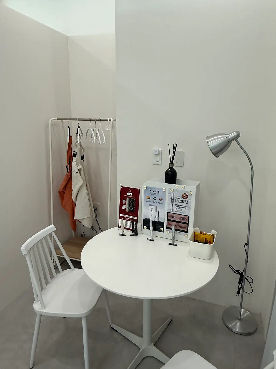 Eoriti's 1:1 lash lift consultation seat