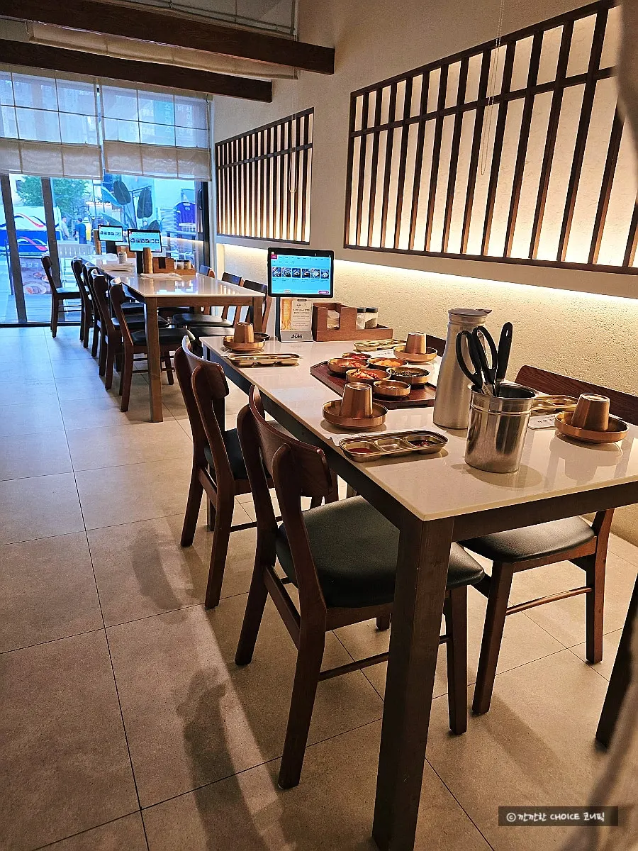 Seating area at Useum Pangyo Branch