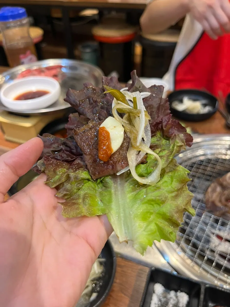 노릇하게 구워진 양념 LA갈비