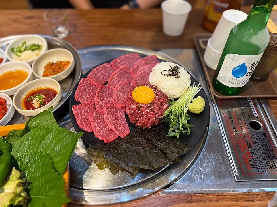 소주잔에 따른 슬러시 소주