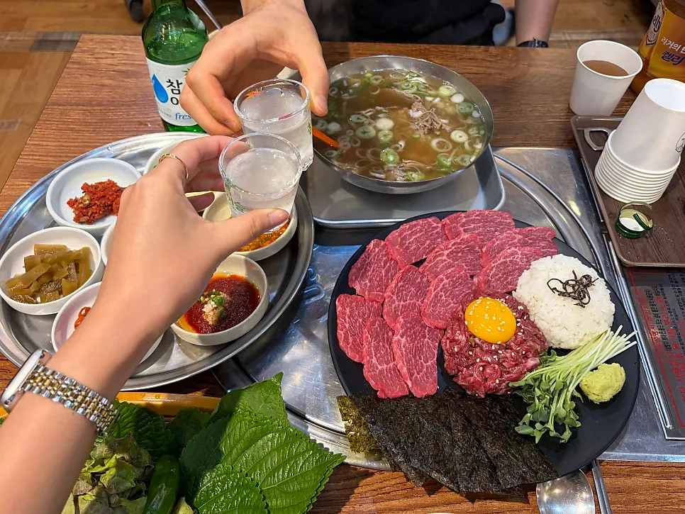 깻잎과 7가지 곁들임 구성