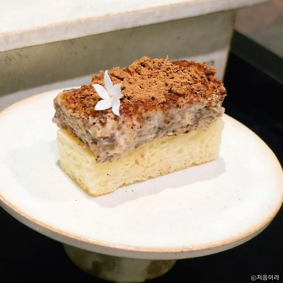 Bulgogi sandwich bite-size dish topped with truffle cream cheese