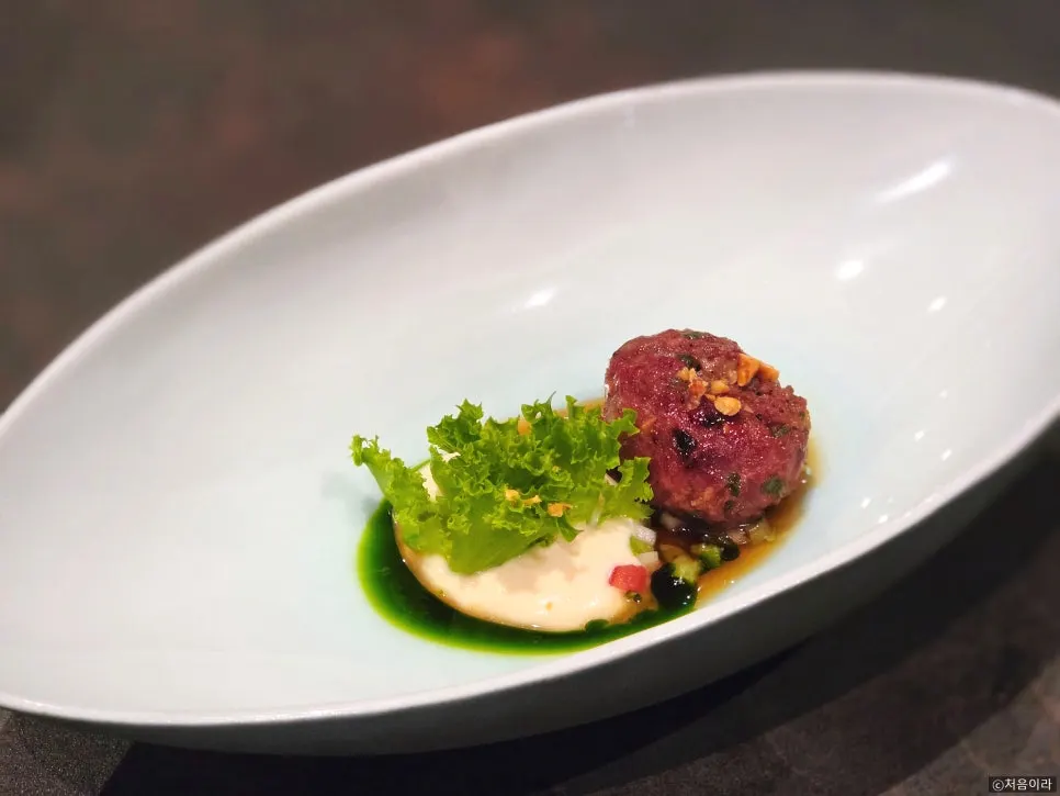 1++ grade hanwoo tteokgalbi with celeriac purée