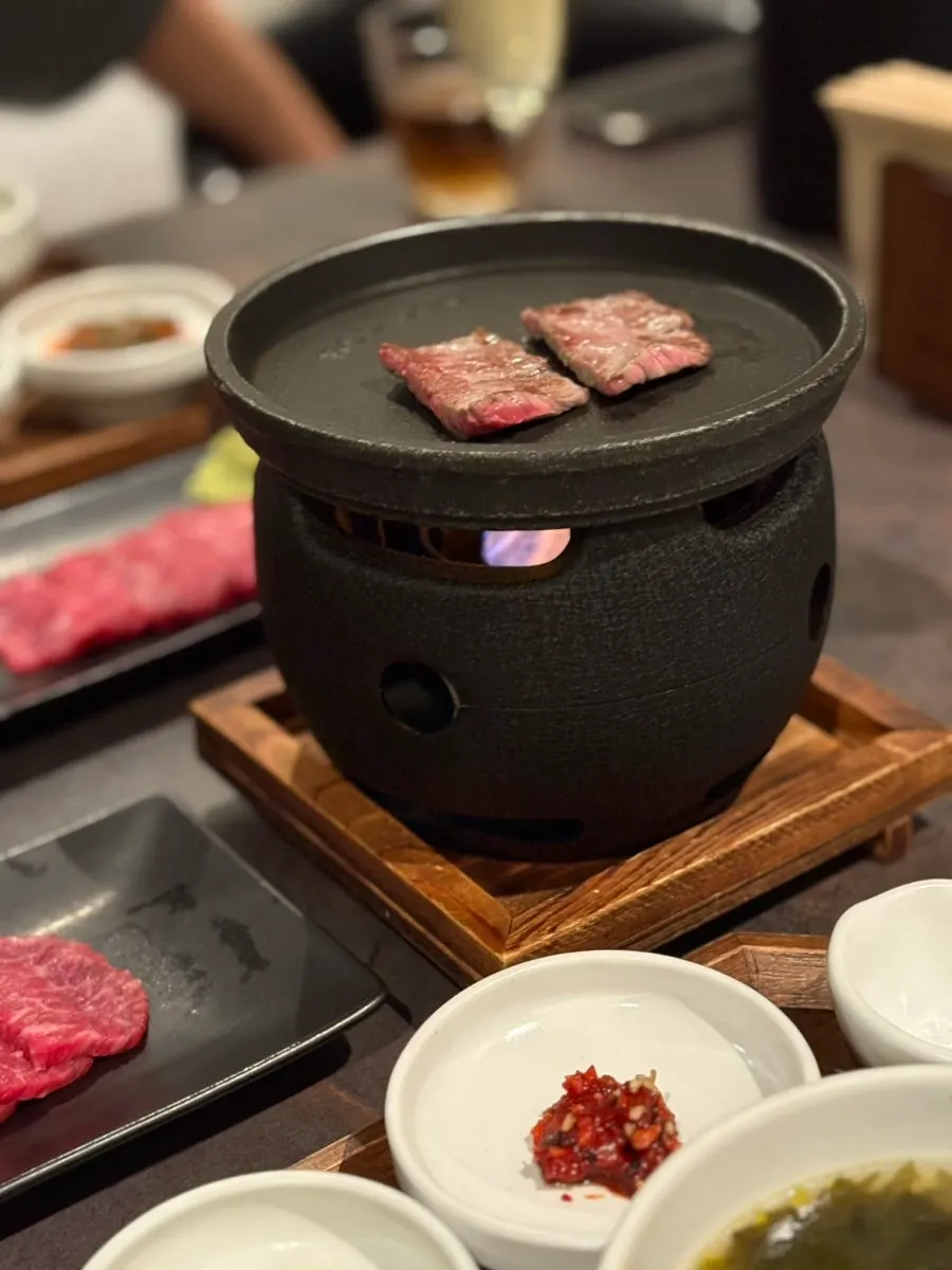 한우 미역국이 포함된 반상 구성