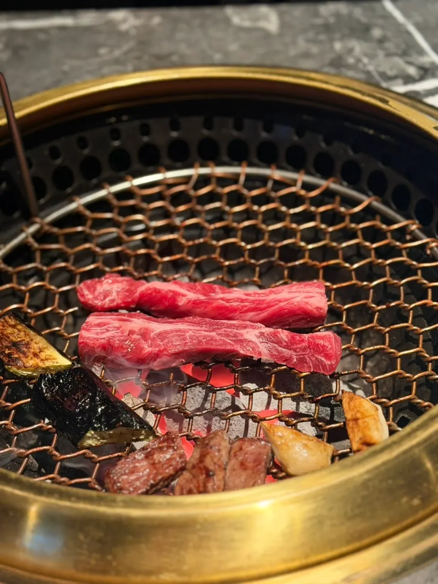 Hanwoo mitganssal on the grill pan
