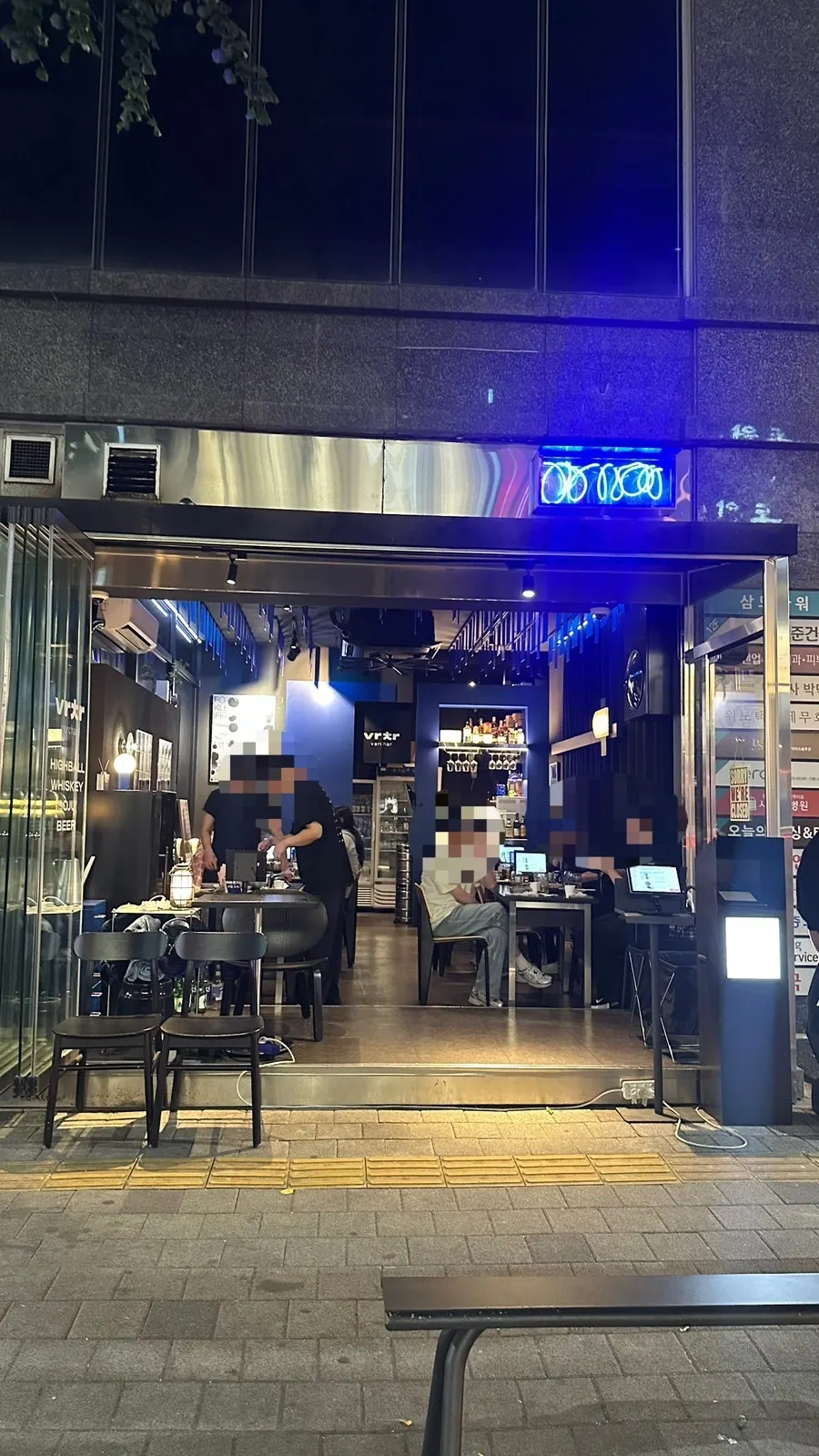 バチャ板橋店の店内
