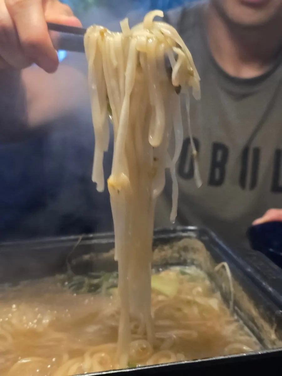 Kalguksu yang dimasak dengan kuah bada-jjim
