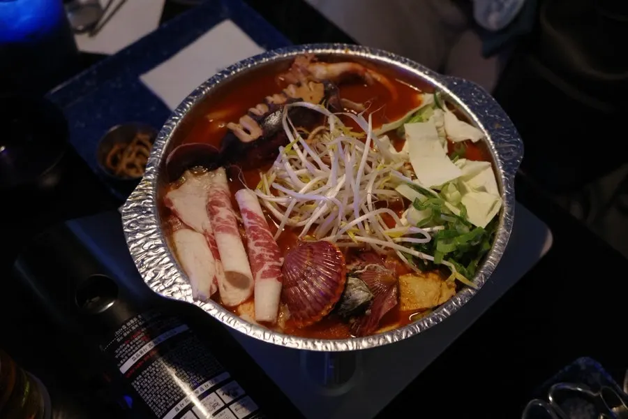즉석차돌해물떡찜 상차림