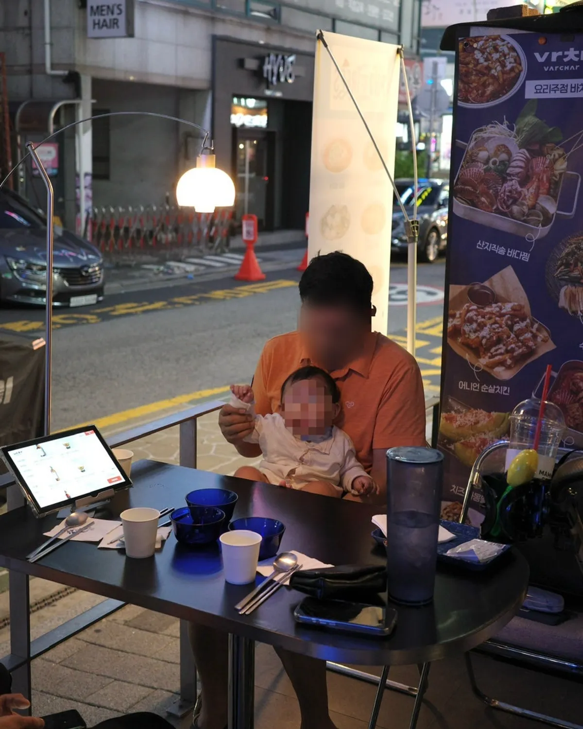 바차 수지점 분위기를 담은 세로 사진