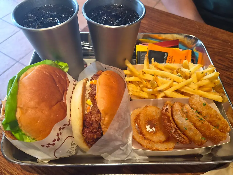 Tamyok Burger set and Crunch Chicken Burger set laid out