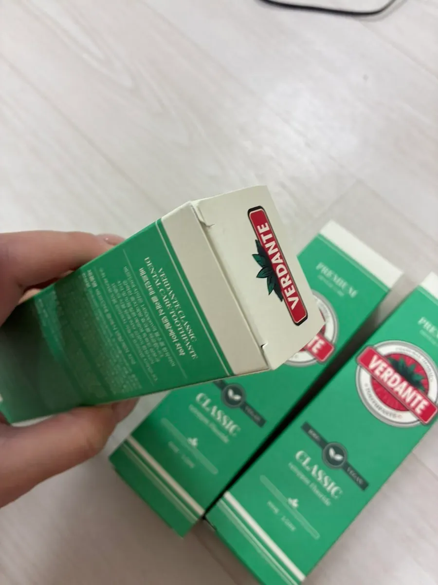 Verdante Classic Dental Care Toothpaste packaging