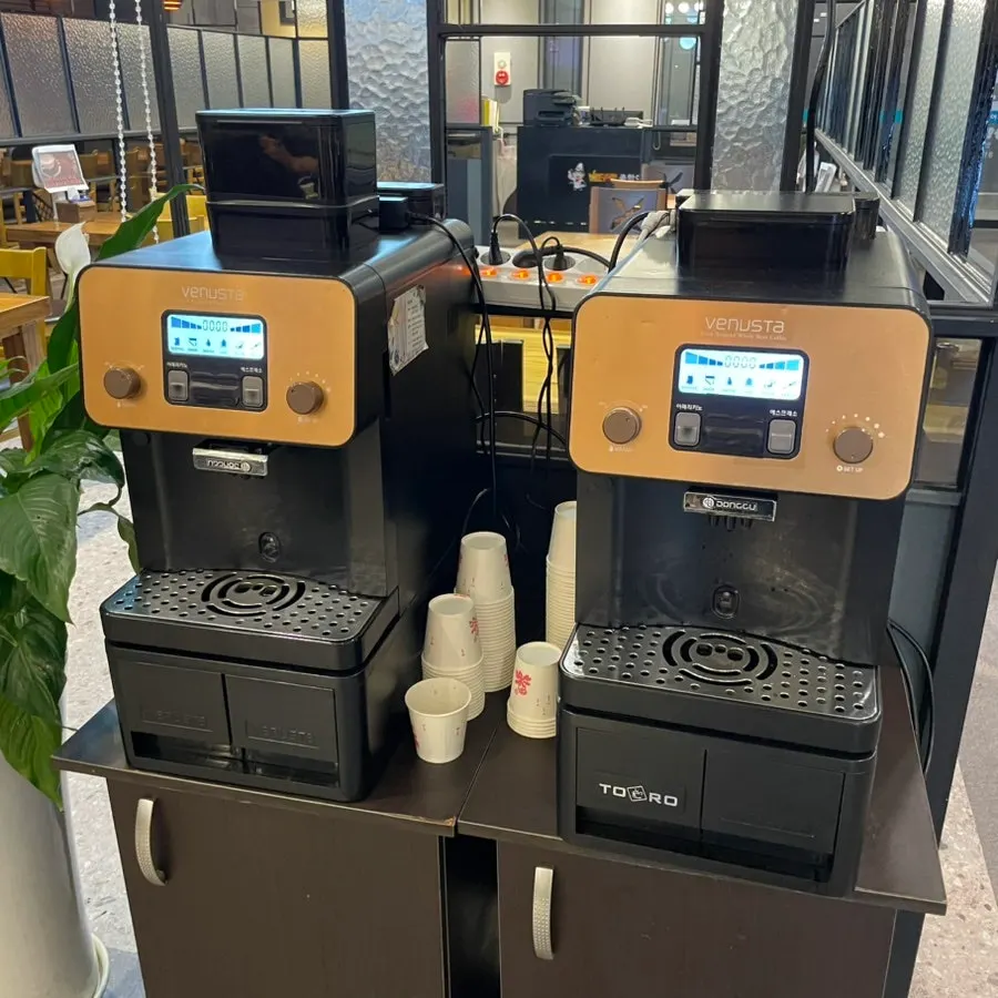 셀프바 옆에서 직접 구운 김치전