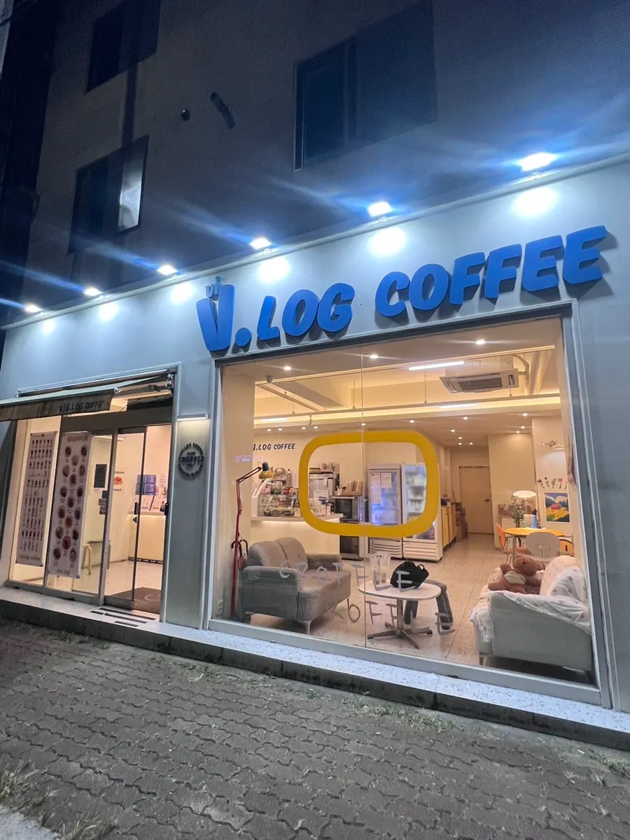 バイブログコーヒー羅州東信大店を訪れた様子