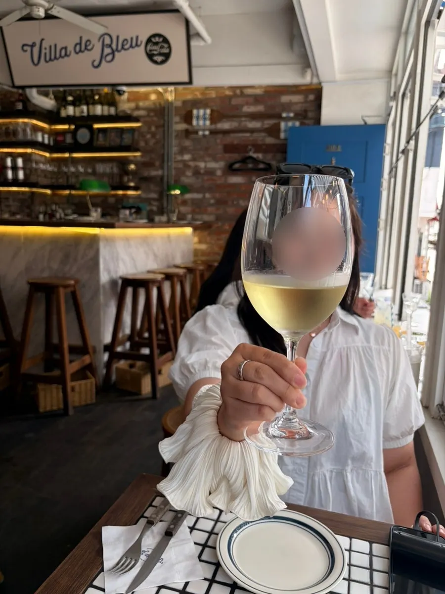 A glass of Australian white wine