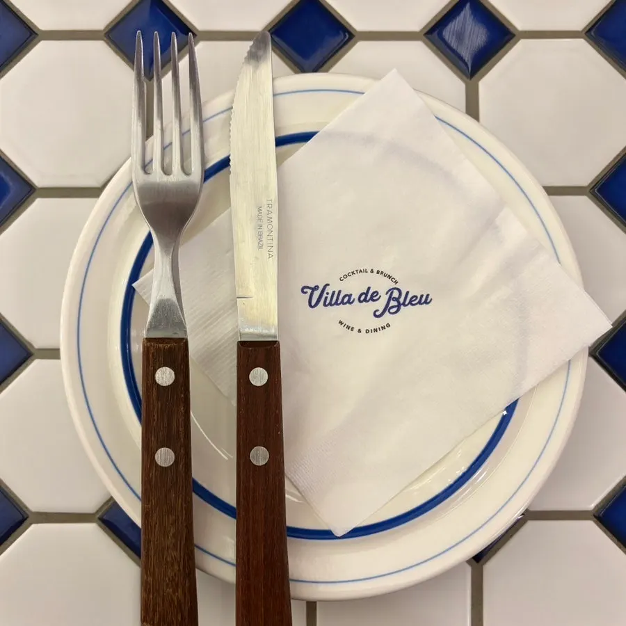 Table with white and blue tiles