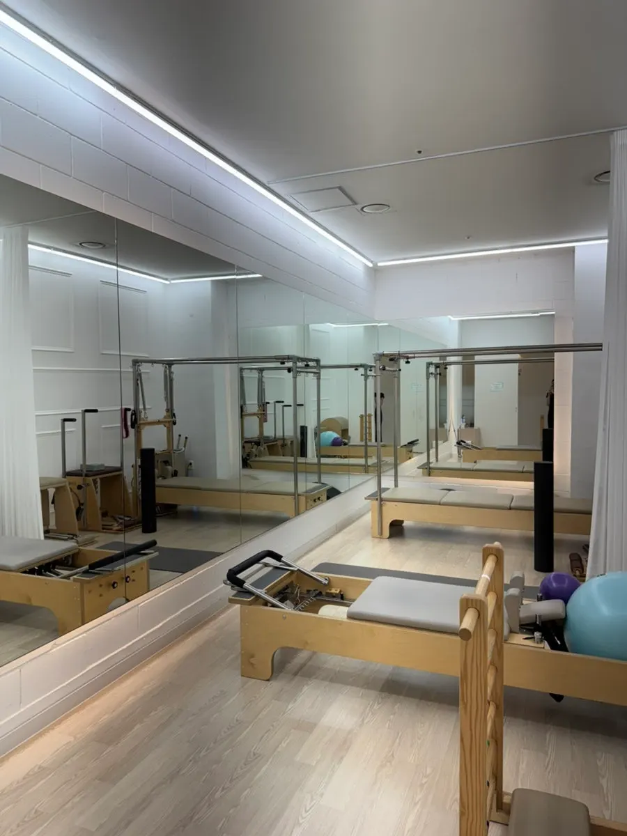 Locker room equipped with hair dryers and amenities