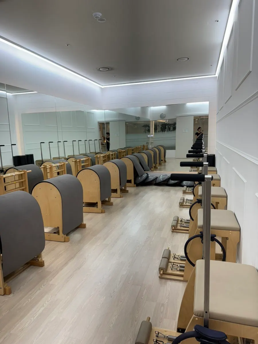 Reformer space where fixed-teacher and reservation group classes are held