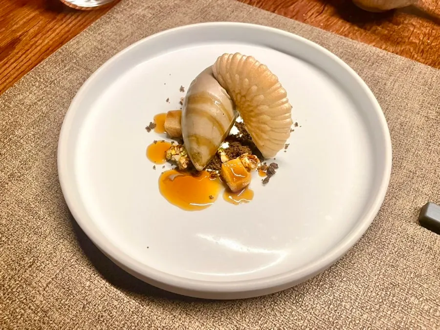 Hojicha ice cream and warabi mochi dessert