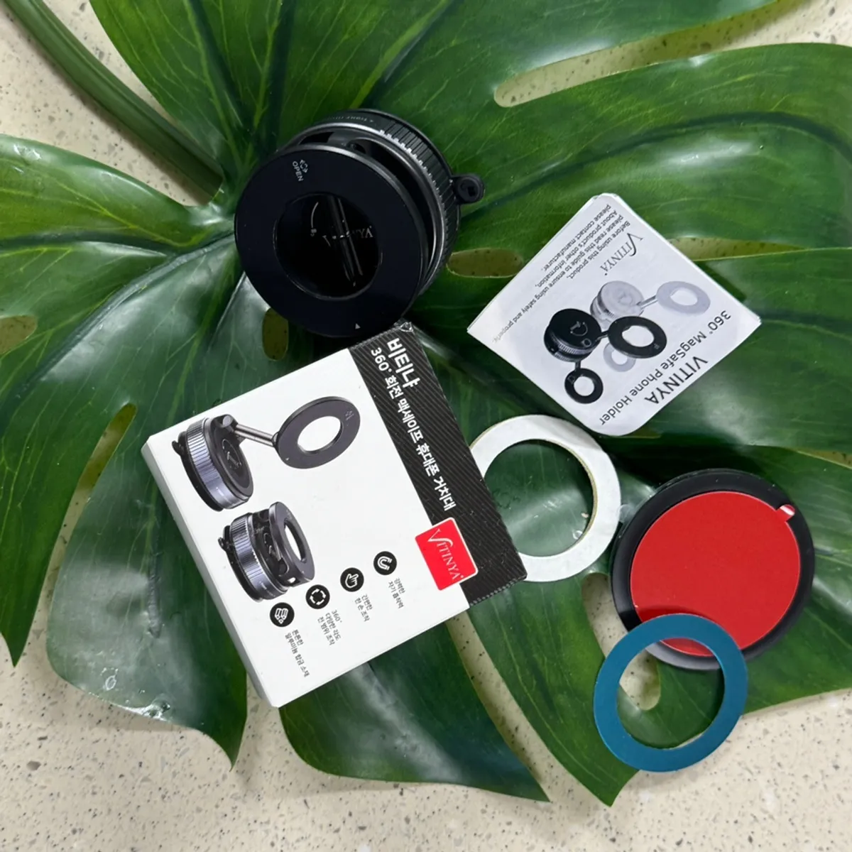 Vitanya MagSafe car phone mount hero image