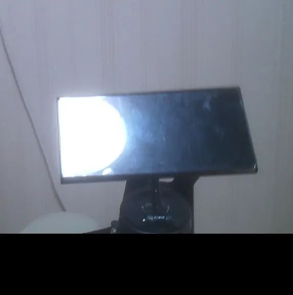 MagSafe phone attachment and removal