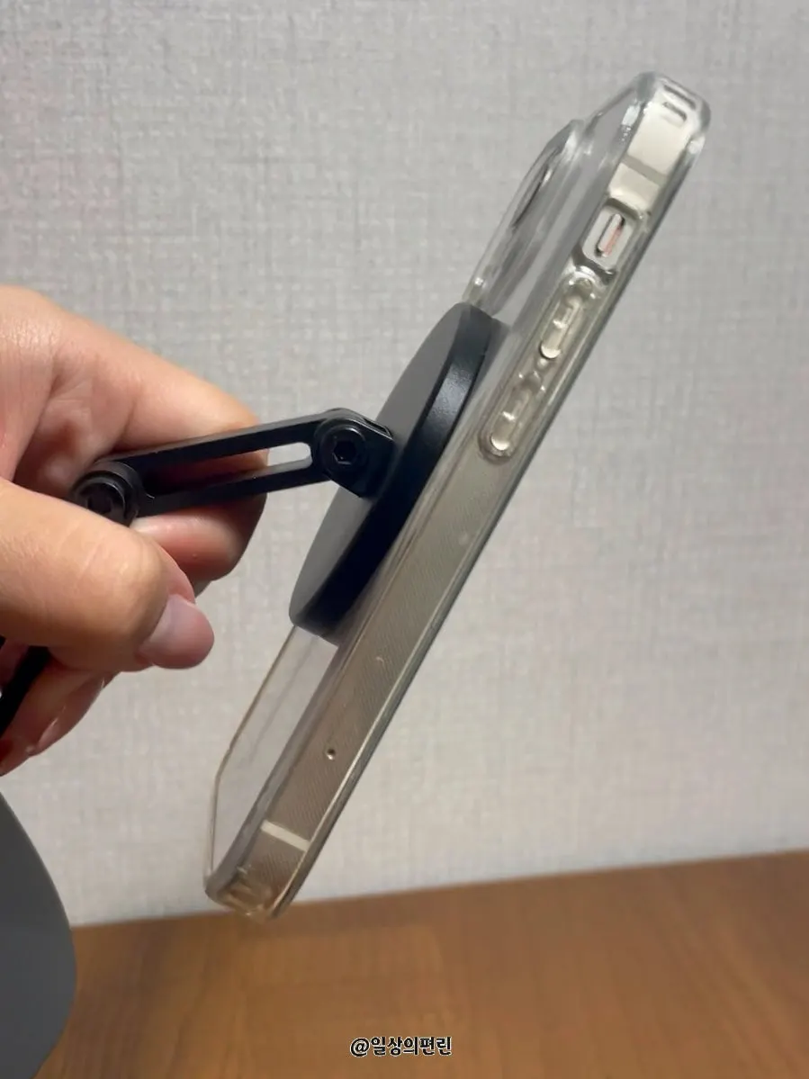 MagSafe stand carried in a bag