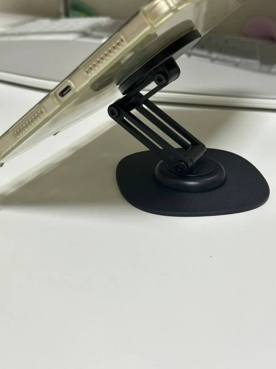 작업 중 아이패드를 올려 사용한 비티냐 거치대