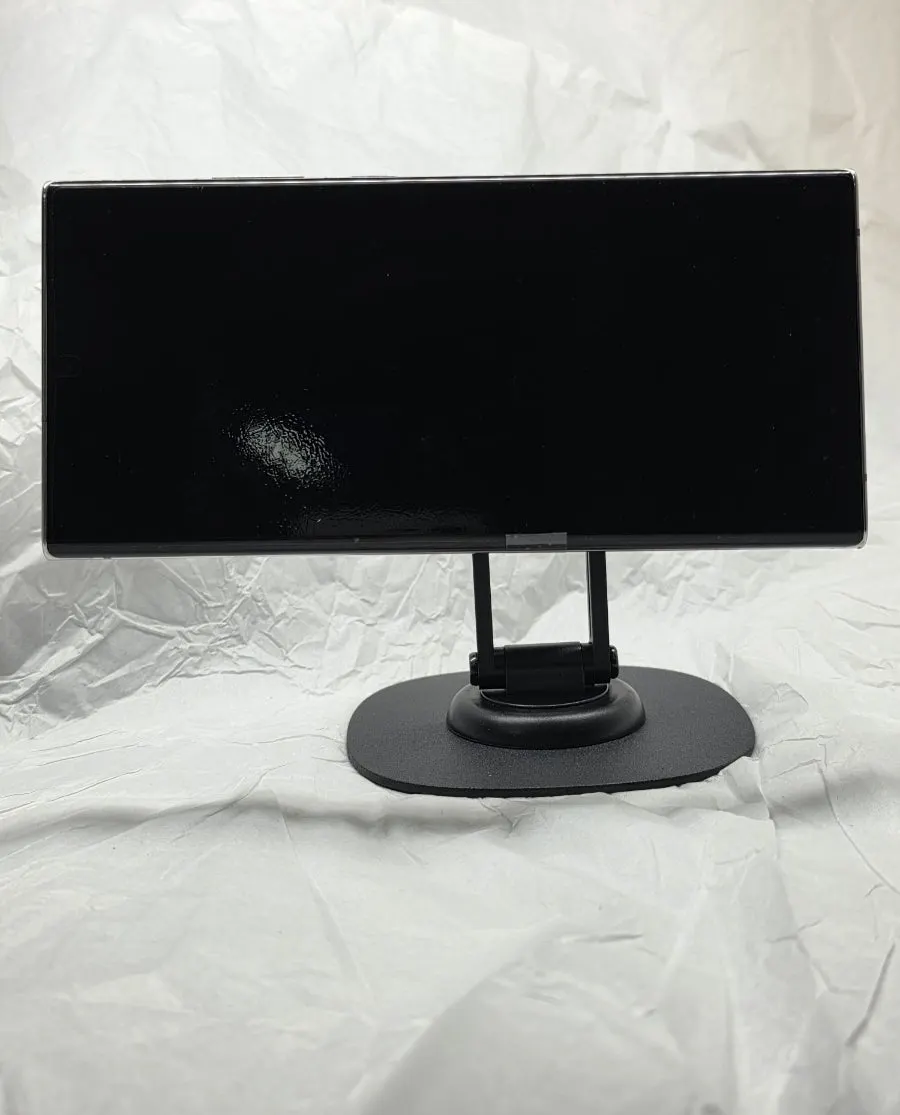 Bitinya stand used for watching landscape videos
