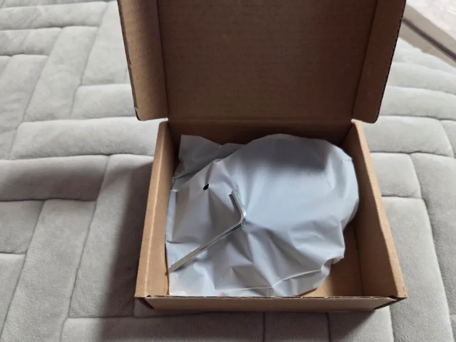 Unboxed Vitinya phone stand