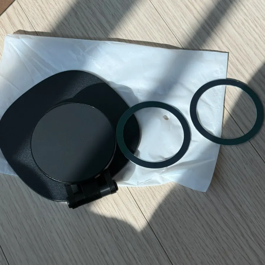Black Bitinya magnetic stand
