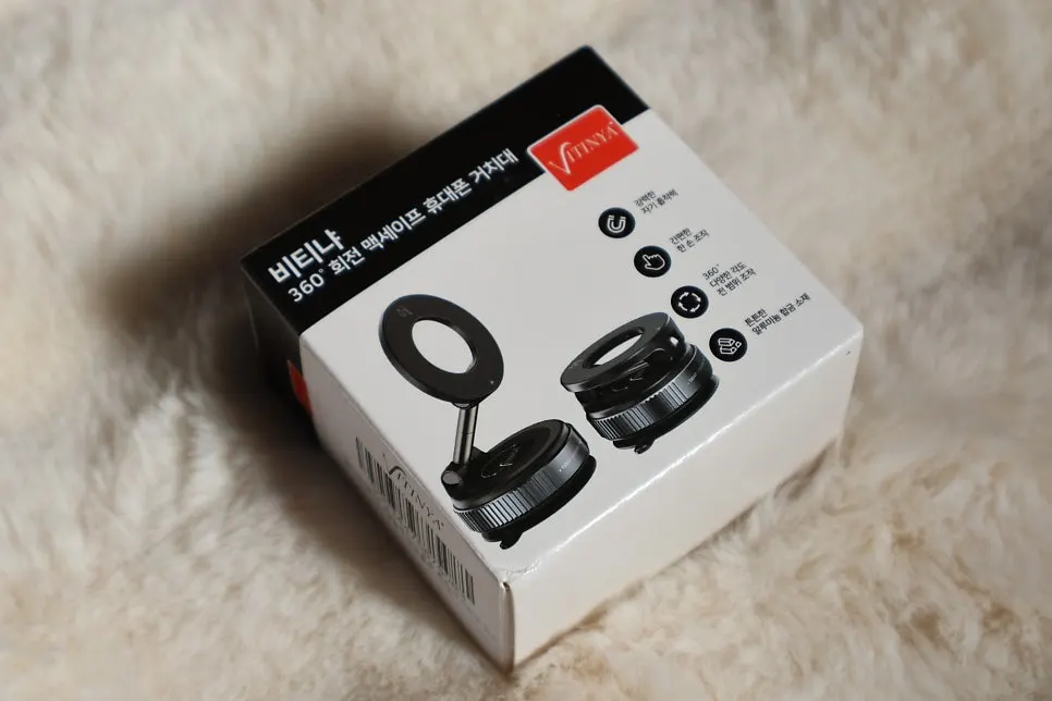Portable vacuum-suction MagSafe stand