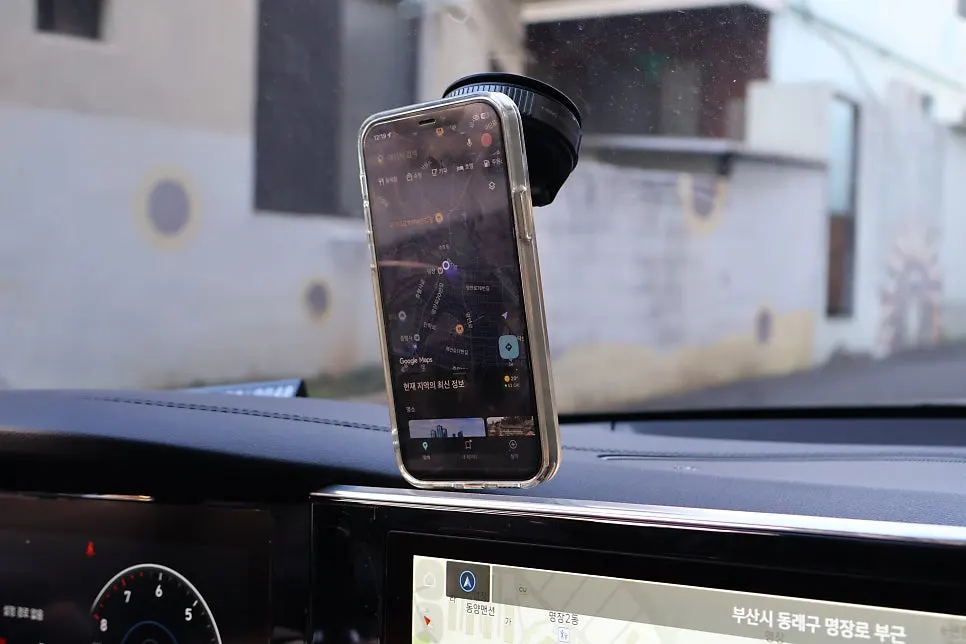 MagSafe car phone mount in use